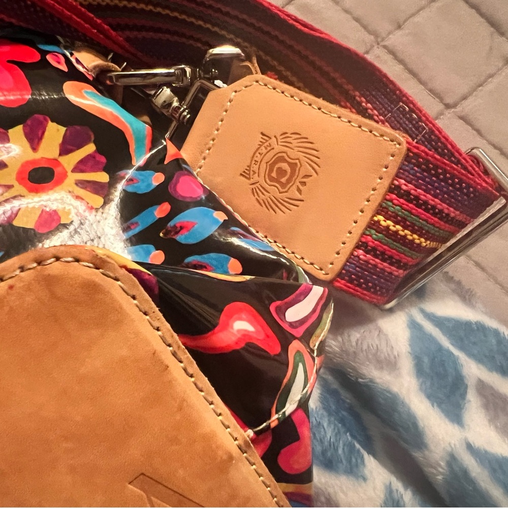Consuela name brand -Texas brand. Crossbody Bag - Multicolor. - Picture 9 of 12